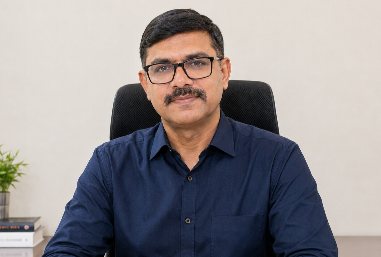 40. Shri Rajesh Vyas, IPS (2016)(TL)
